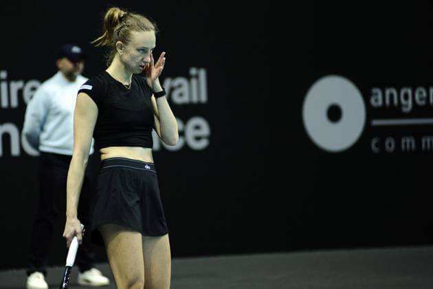 TENNIS - WTA, Tennis Damen - OPEN ANGERS LOIRE TRELAZE 2025 Mona Barthel during the Open Angers Loire TrÃ lazÃ , WTA 125 tennis tournament on 2 December 2025 at Arena Loire TrÃ lazÃ in TrÃ lazÃ , France - Photo Julien Kammerer PsnewZ TrÃ lazÃ France  Copyright: xJulienxKammererx
