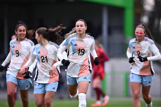 Soccer European Championship Qualification U19 Juniors Germany Spain on 02 12 2025 at Sportschule Wedau in Duisburg Alba Cerrato Spain , center after her goal to 0 3 DFB regulations prohibit any use of photographs as image sequences and or quasi video Nordrhein Westfalen Germany