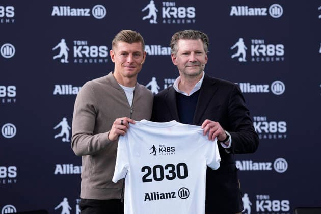 December 2, 2025, Boadilla Del Monte, Madrid, Spain: Toni Kroos and Veit Stutz, CEO of Allianz Spain, during the presentation of a sponsorship between the Toni Kroos Academy and Allianz at Club las Encinas de Boadilla on December 02, 2025 in Boadilla del Monte, Madrid, Spain. Boadilla Del Monte Spain - ZUMAa181 20251202_zaa_a181_002 Copyright: xOscarxJ.xBarrosox