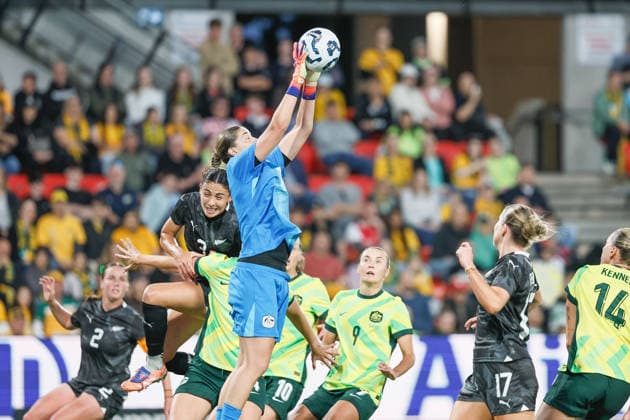 December 2, 2025, Adelaide, South Australia, Australia: TEAGAN MICAH of Australia leaps high to save a potential goal during the FIFA International Friendly, Länderspiel, Nationalmannschaft between the Australian Matildas and the New Zealand Female Ferns. Adelaide Australia - ZUMAw216 20251202_zsp_w216_019 Copyright: xMarkxWilloughbyx