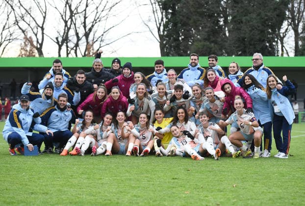Soccer European Championship Qualification U19 Junior Women Germany Spain on 02 12 2025 at the Sportschule Wedau in Duisburg The players from Spain are happy about the victory DFB regulations prohibit any use of photographs as image sequences and or quasi video Nordrhein Westfalen Germany