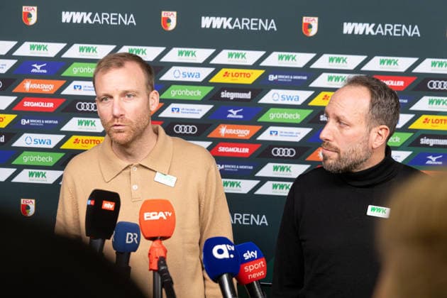 Media round with managing director Michael Ströll black sweater and sports director Benjamin Weber light sweater after the dismissal of Sandro WagnerMedia round with managing director Michael Ströll dark sweater and sports director Benjamin Weber light sweater after the dismissal of Sandro Wagner