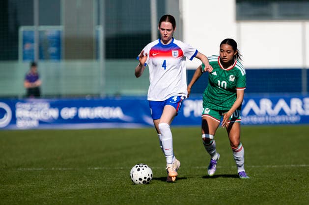 ENGLAND U20 vs MEXICO U20 WomenÂ s. LAILA HARBERT, PLAYER FOR THE ENGLAND U20 TEAM, DURING THE MATCH, Women s friendly match between England U20 vs Mexico U20, Pinatar Arena Football Center, San Pedro del Pinatar, Region of Murcia, December 2, 2025. San Pedro del Pinatar Pinatar Arena Football Center Region de Murcia Spain Copyright: xPascuxMÃ ndezx