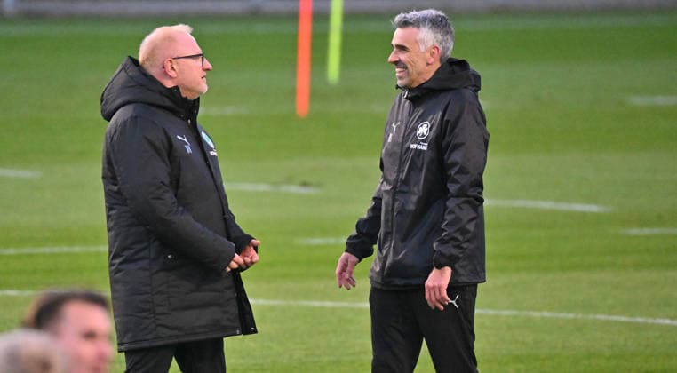 02 12 2025 Soccer 2 Bundesliga Season 2025 2026 SpVgg Greuther Fürth Fuerth Kleeblatt Training xwoxzix Heiko Vogel Coach SpVgg Greuther Fürth Danny Schwarz Co Coach SpVgg Greuther Fürth