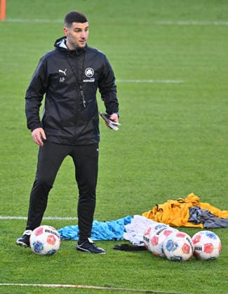 02 12 2025 Soccer 2 Bundesliga Season 2025 2026 SpVgg Greuther Fürth Fuerth Kleeblatt Training xwoxzix Aleksandro Petrovic Co Coach SpVgg Greuther Fürth