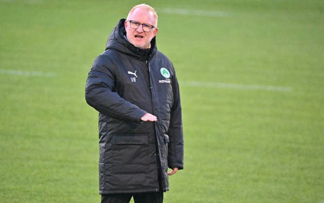 02 12 2025 Soccer 2 Bundesliga Season 2025 2026 SpVgg Greuther Fürth Fuerth Kleeblatt Training xwoxzix Heiko Vogel Coach SpVgg Greuther Fürth