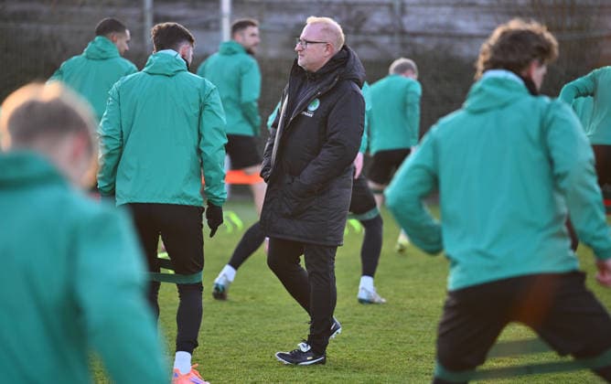02 12 2025 Soccer 2 Bundesliga Season 2025 2026 SpVgg Greuther Fürth Fuerth Kleeblatt Training xwoxzix Heiko Vogel Coach SpVgg Greuther Fürth