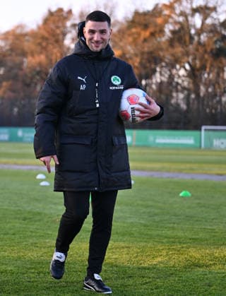 02 12 2025 Soccer 2 Bundesliga Season 2025 2026 SpVgg Greuther Fürth Fuerth Kleeblatt Training xwoxzix Aleksandro Petrovic Co Coach SpVgg Greuther Fürth