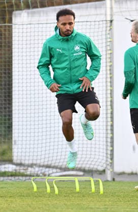 02 12 2025 Soccer 2 Bundesliga Season 2025 2026 SpVgg Greuther Fürth Fuerth Kleeblatt Training xwoxzix Julian Green 37, SpVgg Greuther Fürth