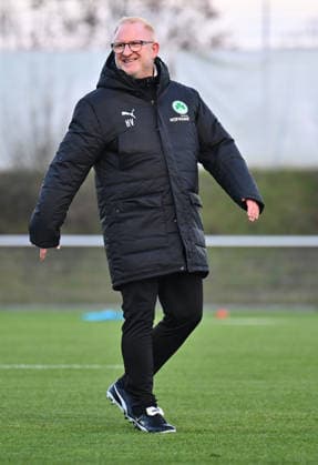 02 12 2025 Soccer 2 Bundesliga Season 2025 2026 SpVgg Greuther Fürth Fuerth Kleeblatt Training xwoxzix Heiko Vogel Coach SpVgg Greuther Fürth happy