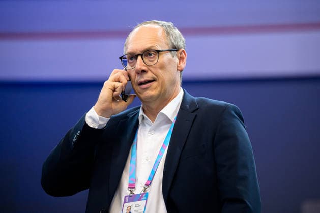 Handball, Womens World Championship, Main Round Group 2 Spain Serbia Chairman of the Board DHB Mark Schober on the phone Dortmund Westfalenhalle North Rhine-Westphalia Germany