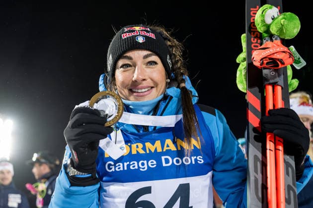 251202 Dorothea Wierer of Italy celebrates after her first place in women s 15 km individual during the IBU World Cup on December 2, 2025 in Östersund. Photo: Mathias Bergeld BILDBYRAN kod MB MB1254 skidskytte biathlon skiskyting världscupen ibu world cup individuell individual dam bbeng kvinner women jubel *** 251202 Dorothea Wierer of Italy celebrates after her first place in women s 15 km individual during the IBU World Cup on December 2, 2025 in Östersund Photo Mathias Bergeld BILDBYRAN kod MB MB1254 skidskytte biathlon skiskyting världscupen ibu world cup individuell individual dam bbeng kvinner women jubel  Copyright: MATHIASxBERGELD BB251202MB111