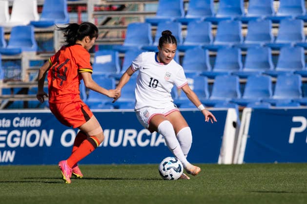 USA U20 vs CHINA U20 WomenÂ s. SOFIA CEDENO, PLAYER FOR THE U.S. U20 national team, Nationalteam DURING THE GAME, Women s friendly match between USA U20 vs CHINA U20, Pinatar Arena Football Center, San Pedro del Pinatar, Region of Murcia, December 2, 2025. San Pedro del Pinatar Pinatar Arena Football Center Region de Murcia Spain Copyright: xPascuxMÃ ndezx