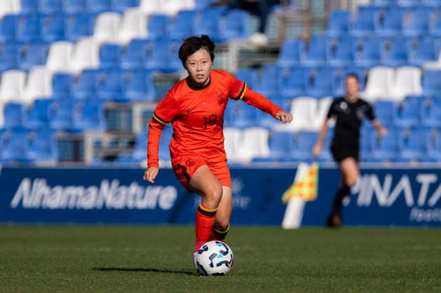 USA U20 vs CHINA U20 WomenÂ s. WU JIAXUAN, PLAYER FOR THE CHINESE U20 national team, Nationalteam DURING THE GAME, Women s friendly match between USA U20 vs CHINA U20, Pinatar Arena Football Center, San Pedro del Pinatar, Region of Murcia, December 2, 2025. San Pedro del Pinatar Pinatar Arena Football Center Region de Murcia Spain Copyright: xPascuxMÃ ndezx