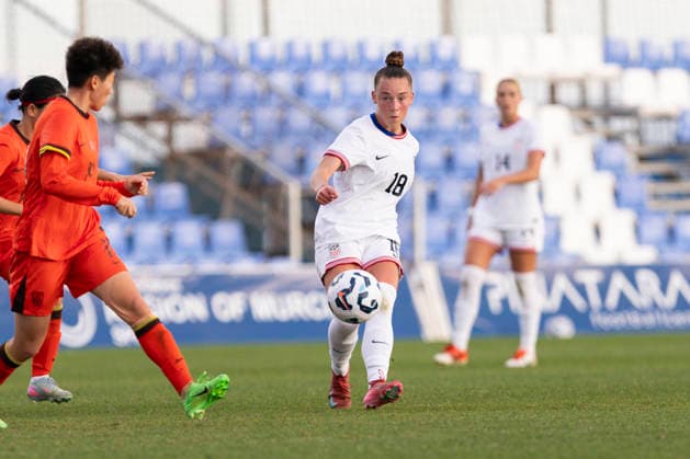 USA U20 vs CHINA U20 WomenÂ s. RYLEE MCLANAHAN, PLAYER FOR THE U.S. U20 national team, Nationalteam DURING THE GAME, Women s friendly match between USA U20 vs CHINA U20, Pinatar Arena Football Center, San Pedro del Pinatar, Region of Murcia, December 2, 2025. San Pedro del Pinatar Pinatar Arena Football Center Region de Murcia Spain Copyright: xPascuxMÃ ndezx