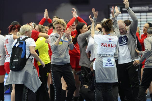 GER, Dortmund, 27th Wommens World Championship 2025, Main Round, Group II 1 Round Spain ESP vs Serbia SRB 02 12 2025, Westfalenhalle, Dortmund, GER, Dortmund, 27th Wommens World Championship 2025, Main Round, Group II 1 Round Spain ESP vs Serbia SRB , in the picture the Serbians are happy about the victory Katarina Krpez Slezak SRB 3 , Jovana Skrobić SRB 24 , nordphotoxGmbHx xMeuter nph00351