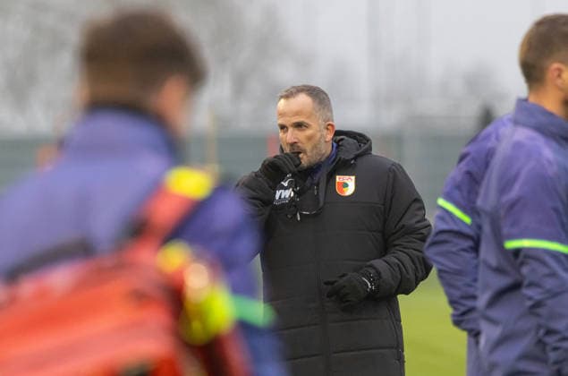 Kick-off for Manuel Baum for his first training session after the dismissal of Sandro Wagner as coach of FC Augsburg FC Augsburg, First training session under Manuel Baum,