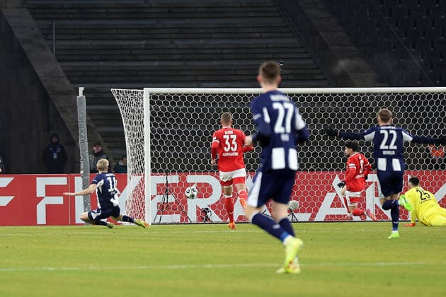 02 12 2025, xrekx, Soccer DFB Pokal 1 8 Final, Hertha BSC Berlin 1 FC Kaiserslautern v l Goal shot to 1 0 by Luca Schuler Hertha BSC Simon Simoni 1 FC Kaiserslautern DFL DFB REGULATIONS PROHIBIT ANY USE OF PHOTOGRAPHS as IMAGE SEQUENCES and or QUASI VIDEO Berlin