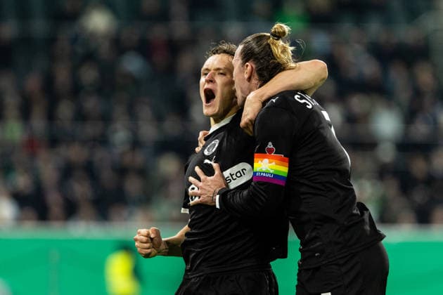 DFB Pokal Borussia Mönchengladbach FC St Pauli 02 12 2025 FC St Pauli celebrates the goal, 0 1 by Martijn Kaars FC St Pauli, 19 DFB Pokal Borussia Mönchengladbach FC St Pauli Borussia Park, Mönchengladbach 02 12 2025 DFB regulations prohibit any use of photographs as image sequences and or quasi video Copyright: xBEAUTIFULxSPORTS Buriakovx