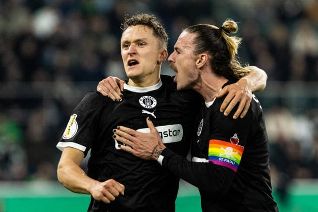 DFB Pokal Borussia Mönchengladbach FC St Pauli 02 12 2025 FC St Pauli celebrates the goal, 0 1 by Martijn Kaars FC St Pauli, 19 DFB Pokal Borussia Mönchengladbach FC St Pauli Borussia Park, Mönchengladbach 02 12 2025 DFB regulations prohibit any use of photographs as image sequences and or quasi video Copyright: xBEAUTIFULxSPORTS Buriakovx