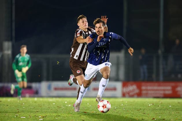 27 Oleg Skakun FC St Pauli U23 , 21 Nick Otto VfB Oldenburg Fußball I Herren I Regionalliga Nord I Saison 2025 2026 I 21 Spieltag I FC St Pauli U23 VfB Oldenburg I 02 12 2025 I Edmund Plambeck Stadion