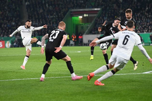 Franck HONORAT MG Goal Shot, Football, DFB Pokal, Round of 16, Borussia Moenchengladbach MG FC St Pauli Pauli on 02 12 2025 at Borussiapark Moenchengladbach Germany DFL regulations prohibit any use of photographs as image sequences and or quasi video Â