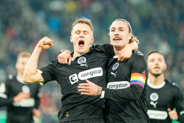 Kaars Martijn FC St Pauli, 19 and Irvine Jackson FC St Pauli, 7 celebrate the goal for 0 1 by Kaars Martijn FC St Pauli, 19 VfL Borussia Moenchengladbach vs FC St Pauli, Football, DFB Pokal, Round of 16, Season 2025 2026, 02 12 2025 DFB REGULATES PROHIBIT ANY USE OF PHOTOGRAPHS AS IMAGE SEQUENCES AND OR QUASI VIDEO VfL Borussia Moenchengladbach vs FC St Pauli, Football, DFB Pokal, Round of 16, Season 2025 2026, 02 12 2025 Moenchengladbach Copyright: xEibner-Pressefoto J.xDerondeaux EP_JDU