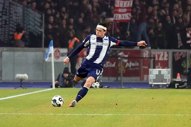 02 12 2025, xrekx, Football DFB Cup 1 8 Final, Hertha BSC Berlin 1 FC Kaiserslautern v l Fabian Reese Hertha BSC DFL DFB REGULATIONS PROHIBIT ANY USE OF PHOTOGRAPHS as IMAGE SEQUENCES and or QUASI VIDEO Berlin