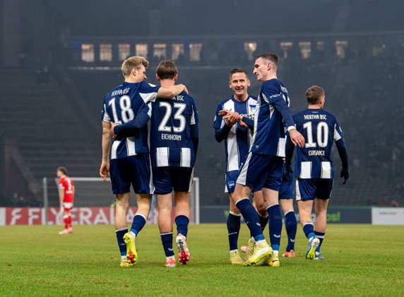 Soccer, Men, Season 2025 2026, DFB Cup Round of 16 , Hertha BSC 1 FC Kaiserslautern, f l Luca Schuler Hertha BSC , Kennet Eichhorn Hertha BSC , Paul Seguin Hertha BSC , Niklas Kolbe Hertha BSC , Michael Cuisance Hertha BSC , Cheering after goal to 4 1, 02 12 2025, Copyright: xSebastianxRäppold MatthiasxKochx
