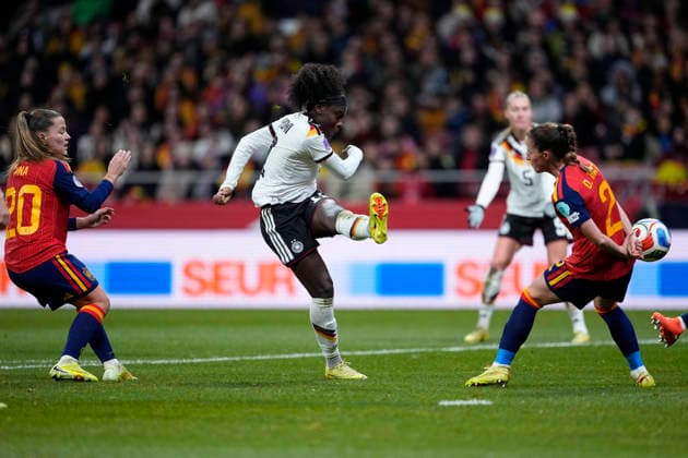 December 2, 2025, Madrid, Madrid, Spain: Nicole Anyomi of Germany in action during the UEFA Women s Nations League 2025 final second leg match between Spain and Germany at Riyadh Air Metropolitano stadium on December 02, 2025 in Madrid, Spain. Madrid Spain - ZUMAa181 20251202_zaa_a181_071 Copyright: xOscarxJ.xBarrosox