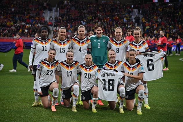 Madrid, Estadio Metropolitano, 02 12 25, ESP, Frauen, UEFA Women s Nations Leaugue, Finale 2025, Spanien Deutschland Bild Teamfoto Deutschland UEFA regulations prohibit any use of photographs as image sequences and or quasi video Madrid Spain