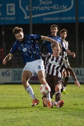 GER, Soccer, RLN, FC St Pauli II U23 vs VfB Oldenburg 02 12 2025, Edmund Plambeck Stadion, Norderstedt, GER, RLN, FC St Pauli II U23 vs VfB Oldenburg, DFL regulations prohibit any use of photographs as image sequences and or quasi video, im Bild Linus SCHÄFER SCHAEFER VfB Oldenburg 13 nordphotoxgmbhx xRojahn nph00310