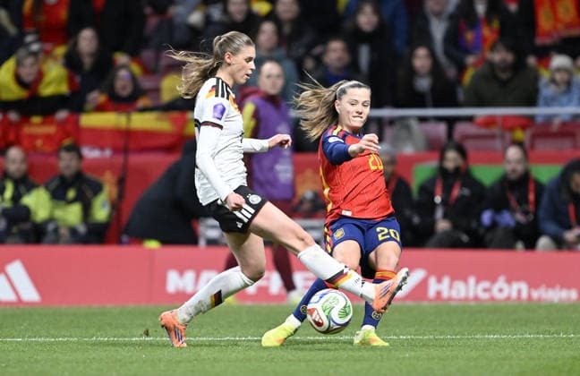 Spain v Germany - UEFA Women s Nations League 2025 ?????? MADRID, SPAIN - DECEMBER 2: Jule Brand (L) of Germany in action against Claudia Pina (R) of Spain during the UEFA Women s Nations League 2025 final second leg football match between Spain and Germany at Estadio Metropolitano in Madrid, Spain on December 2, 2025. Burak Akbulut Anadolu Madrid Spain. Editorial use only. Please get in touch for any other usage.  Copyright: x2025xAnadoluxBurakxAkbulutx