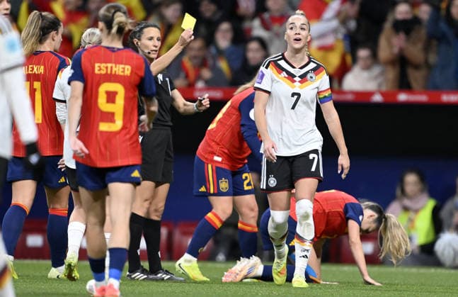 Spain v Germany - UEFA Women s Nations League 2025 ?????? MADRID, SPAIN - DECEMBER 2: Giulia Gwinn (7) of Germany receives a yellow card during the UEFA Women s Nations League 2025 final second leg football match between Spain and Germany at Estadio Metropolitano in Madrid, Spain on December 2, 2025. Burak Akbulut Anadolu Madrid Spain. Editorial use only. Please get in touch for any other usage.  Copyright: x2025xAnadoluxBurakxAkbulutx