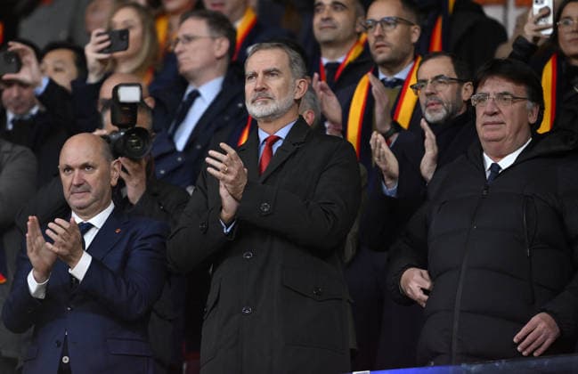 Spain v Germany - UEFA Women s Nations League 2025 Final Second Leg MADRID, SPAIN - DECEMBER 02: King Felipe VI of Spain follows the UEFA Women s Nations League 2025 final second leg match between Spain and Germany at Estadio Metropolitano on December 02, 2025 in Madrid, Spain. Burak Akbulut Anadolu Madrid Spain. Editorial use only. Please get in touch for any other usage.  Copyright: x2025xAnadoluxBurakxAkbulutx