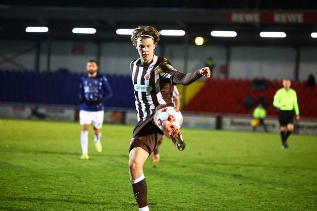 Soccer I Men I Season 2025 2026 I Regionalliga Nord I 13 Matchday I FC St Pauli II VFB Oldenburg I 02 12 2025 Marwin Schmitz 16, FC St Pauli II Norderstedt Edmund Plambeck Stadion Schleswig Holstein Germany Copyright: xLobeca RalfxHomburgx