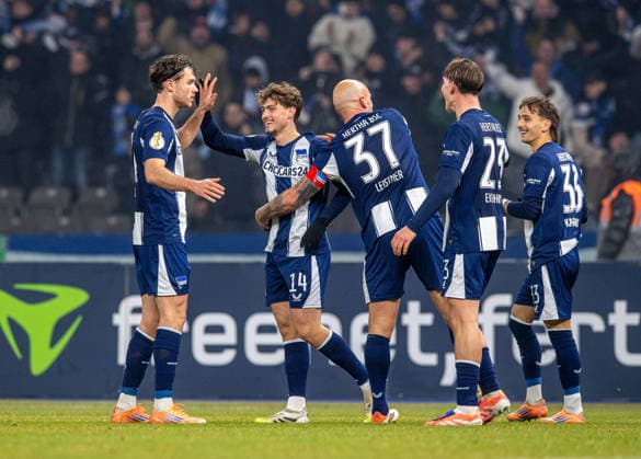 Soccer, Men, Season 2025 2026, DFB Cup Round of 16 , Hertha BSC 1 FC Kaiserslautern, f l Linus Gechter Hertha BSC , Maurice Krattenmacher Hertha BSC , Toni Leistner Hertha BSC , Kennet Eichhorn Hertha BSC , Michal Karbownik Hertha BSC , Cheering after scoring 6 1, 02 12 2025, Copyright: xSebastianxRäppold MatthiasxKochx