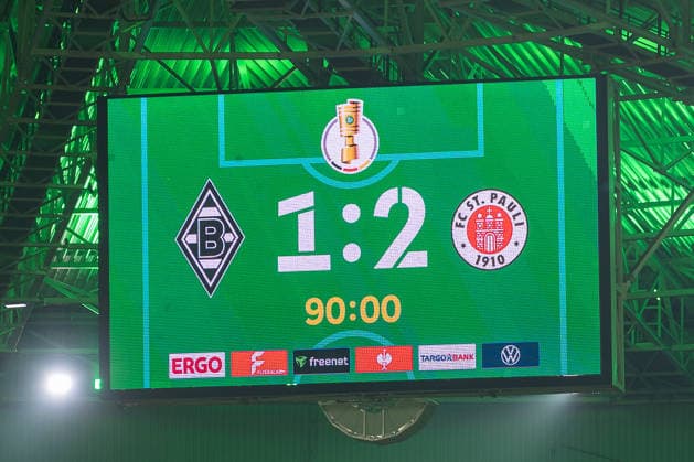 02 12 2025, Football DFB Cup, Season 2025 2026, Round of 16, Borussia Moenchengladbach vs FC St Pauli at Borussia Park in Moenchengladbach The Borussians are eliminated from the cup with 2 1 Important note According to the regulations of the DFL German Football League or the DFB German Football Association, it is prohibited, to utilize or have utilized photographs taken in the stadium and or of the match in the form of sequential images and or video-like photo series Foto Kirchner Media Thomas Haesler Copyright: xKirchner-Media ThomasxHaeslerx
