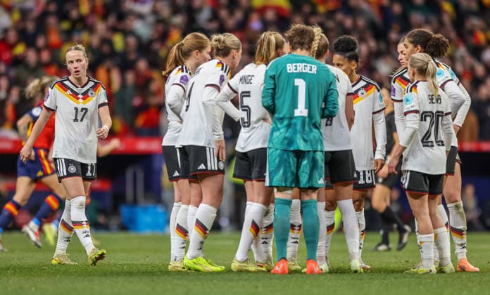 ESP, Madrid, Spain vs Germany, international match, football, UEFA, 2025 2026 season, Womens Nations League, Riyadh Air Metropolitano, final in picture Disappointment and frustration among the German team DFB DFL REGULATIONS PROHIBIT ANY USE OF PHOTOGRAPHS AS IMAGE SEQUENCES AND OR QUASI VIDEO, 02 12 2025 Copyright: HMBxMedia HendrikxHamelau