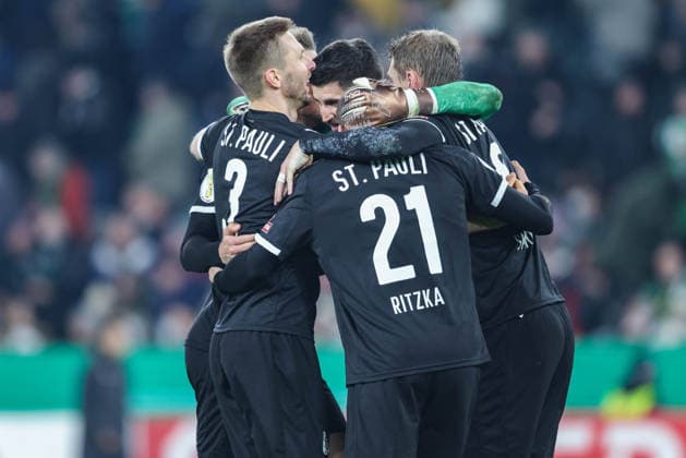 Soccer DFB Pokal Round of 16 Borussia Mönchengladbach FC St Pauli on 02 12 2025 at Borussia Park in Mönchengladbach St Pauli celebrates the victory DFB regulations prohibit any use of photographs as image sequences and or quasi video xJRx