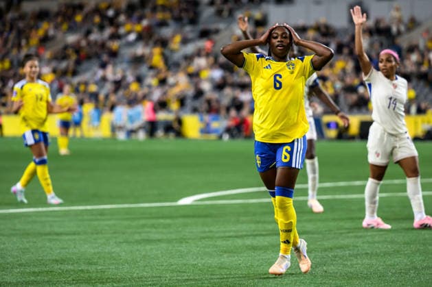 251202 Monica Jusu Bah of Sweden during the Women s Nations League bronze medal second leg match between Sweden and France on December 2, 2025 in Stockholm Photo Jesper Zerman BILDBYRAN kod JZ JM0754 bbeng fotboll football soccer fotball nations league uefa women s nations league bronsmatch bronze medal match dam sverige sweden frankrike france  Copyright: JESPERxZERMAN BB251202JZ058