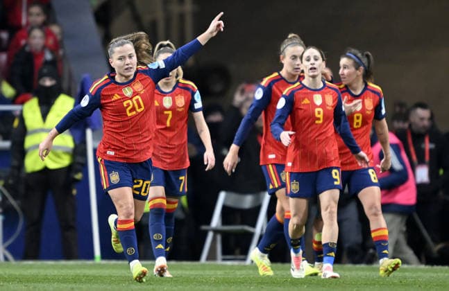 Spain v Germany - UEFA Women s Nations League 2025 Final Second Leg MADRID, SPAIN - DECEMBER 02: Claudia Pina (20) of Spain celebrates with her teammates after scoring a goal during the UEFA Women s Nations League 2025 final second leg match between Spain and Germany at Estadio Metropolitano on December 02, 2025 in Madrid, Spain. Burak Akbulut Anadolu Madrid Spain. Editorial use only. Please get in touch for any other usage.  Copyright: x2025xAnadoluxBurakxAkbulutx