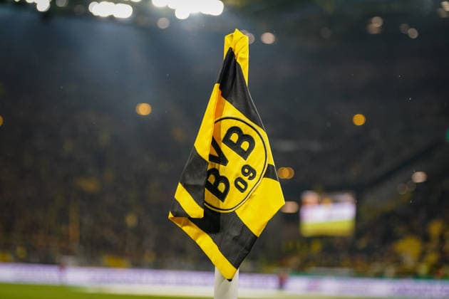 Germany Soccer DFB Cup 2025 26, Round of 16 Borussia Dortmund vs Bayer 04 Leverkusen Signal Iduna Park Dortmund Corner Flag, Logo Dortmund North Rhine-Westphalia Germany Copyright: xJOERANxSTEINSIEKx