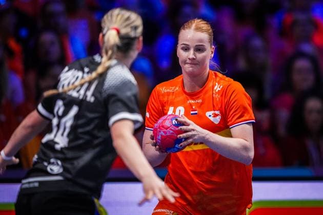 ROTTERDAM , 02-12-2025 , Rotterdam Ahoy , Womens World Championship, WM, Weltmeisterschaft Handball 2025 , match between Netherlands and Austria , picture shows Netherlands player Dione Housheer Netherlands - Austria (women)  x32315220x Copyright: