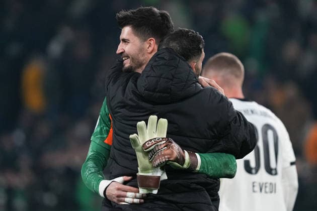 Germany DFB Pokal 2025 26, Round of 16 Borussia Mönchengladbach vs FC St Pauli 02 12 2025 Borussia Park Mönchengladbach, Nord Rhein Westfalen Nikola Vasilj FC St Pauli, 22 Copyright: xCelinaxLeiersx