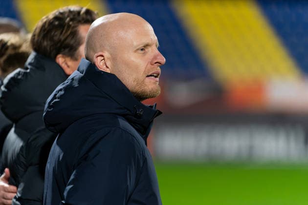 2025-12-02 Netherlands v South Korea - Women s International Friendly, Länderspiel, Nationalmannschaft WAALWIJK, NETHERLANDS - DECEMBER 2: Head coach Arjan Veurink of the Netherlands during the Women s International Friendly match between Netherlands and South Korea at Mandemakers Stadion on December 2, 2025 in Waalwijk, Netherlands. Waalwijk Mandemakers Stadion Netherlands Content not available for redistribution in The Netherlands directly or indirectly through any third parties. Copyright: xJorisxVerwijstx