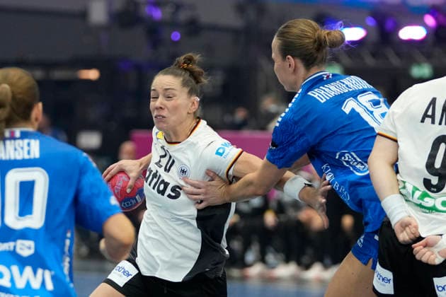 Emily Vogel Germany and Pernille Brandenborg Faroe Islands battle for the ball during the 27th IHF Women s Handball World Championship Main Round match between Germany and Faroe Islands at Westfalenhalle on December 2, 2025 in Dortmund, Germany Photo by Alex Gottschalk DeFodi Images