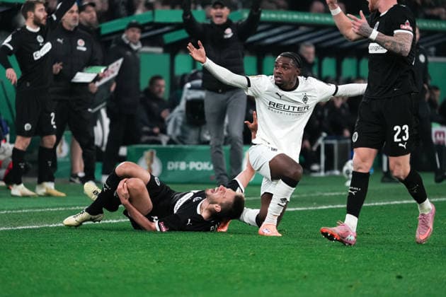 Germany DFB Pokal 2025 26, Round of 16 Borussia Mönchengladbach vs FC St Pauli 02 12 2025 Borussia Park Mönchengladbach, North Rhine Westphalia Charles Herrmann 34, Borussia Mönchengladbach Copyright: xCelinaxLeiersx