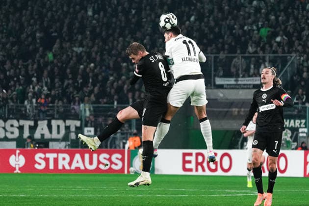 Germany DFB Pokal 2025 26, Round of 16 Borussia Mönchengladbach vs FC St Pauli 02 12 2025 Borussia Park Mönchengladbach, Nord Rhein Westfalen Tim Kleindienst 11, Borussia Mönchengladbach Copyright: xCelinaxLeiersx