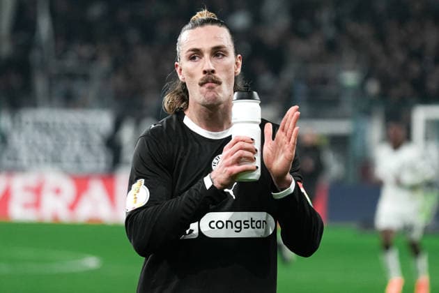 Germany DFB Pokal 2025 26, Round of 16 Borussia Mönchengladbach vs FC St Pauli 02 12 2025 Borussia Park Mönchengladbach, Nord Rhein Westfalen Jackson Irvine FC St Pauli, 7 Copyright: xCelinaxLeiersx